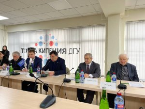 Конференция памяти Абдурахмана Гусейнова