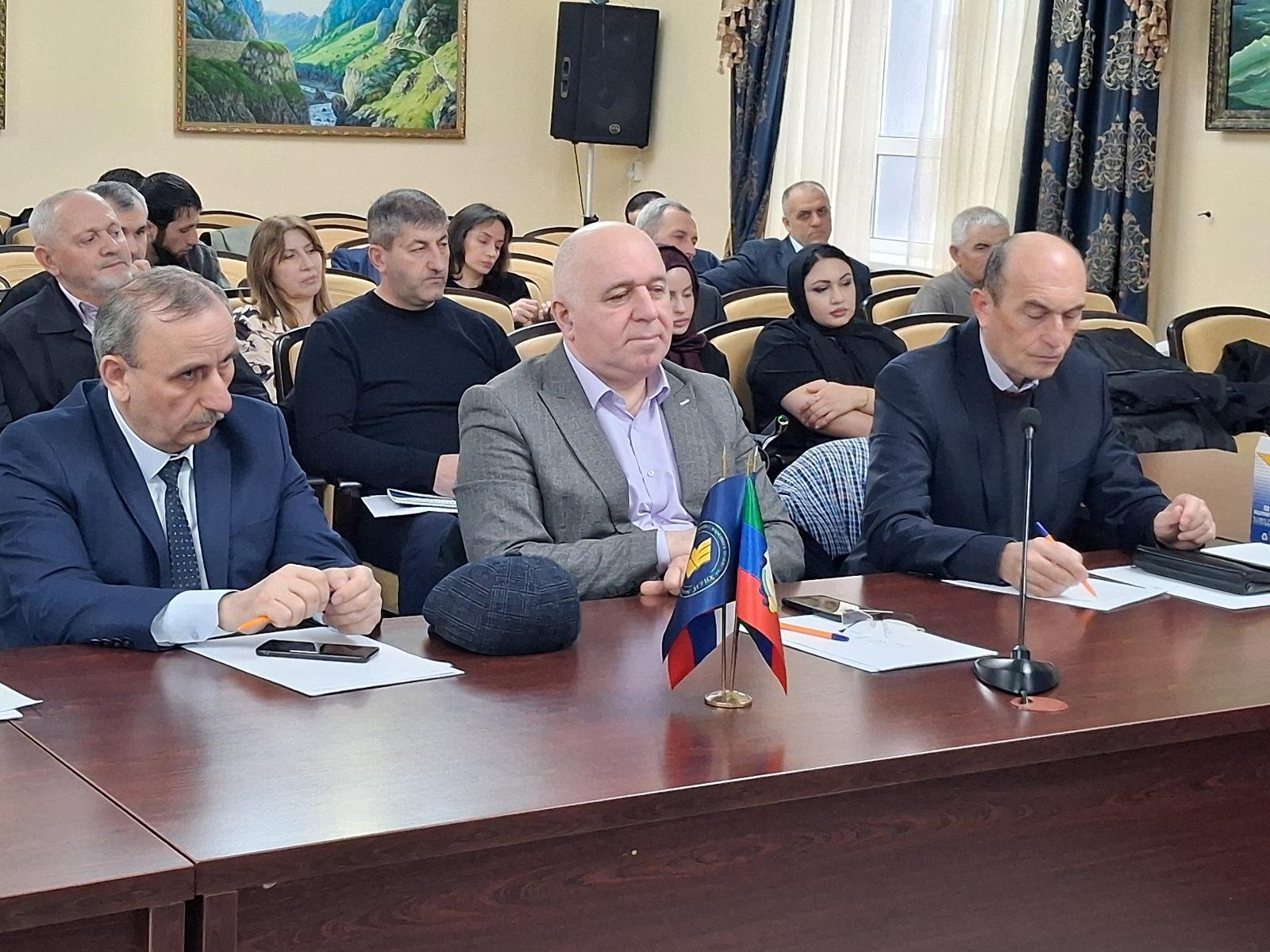 В Дагестанском кадровом центре состоялся семинар по вопросам предоставления сведений о доходах и имуществе.