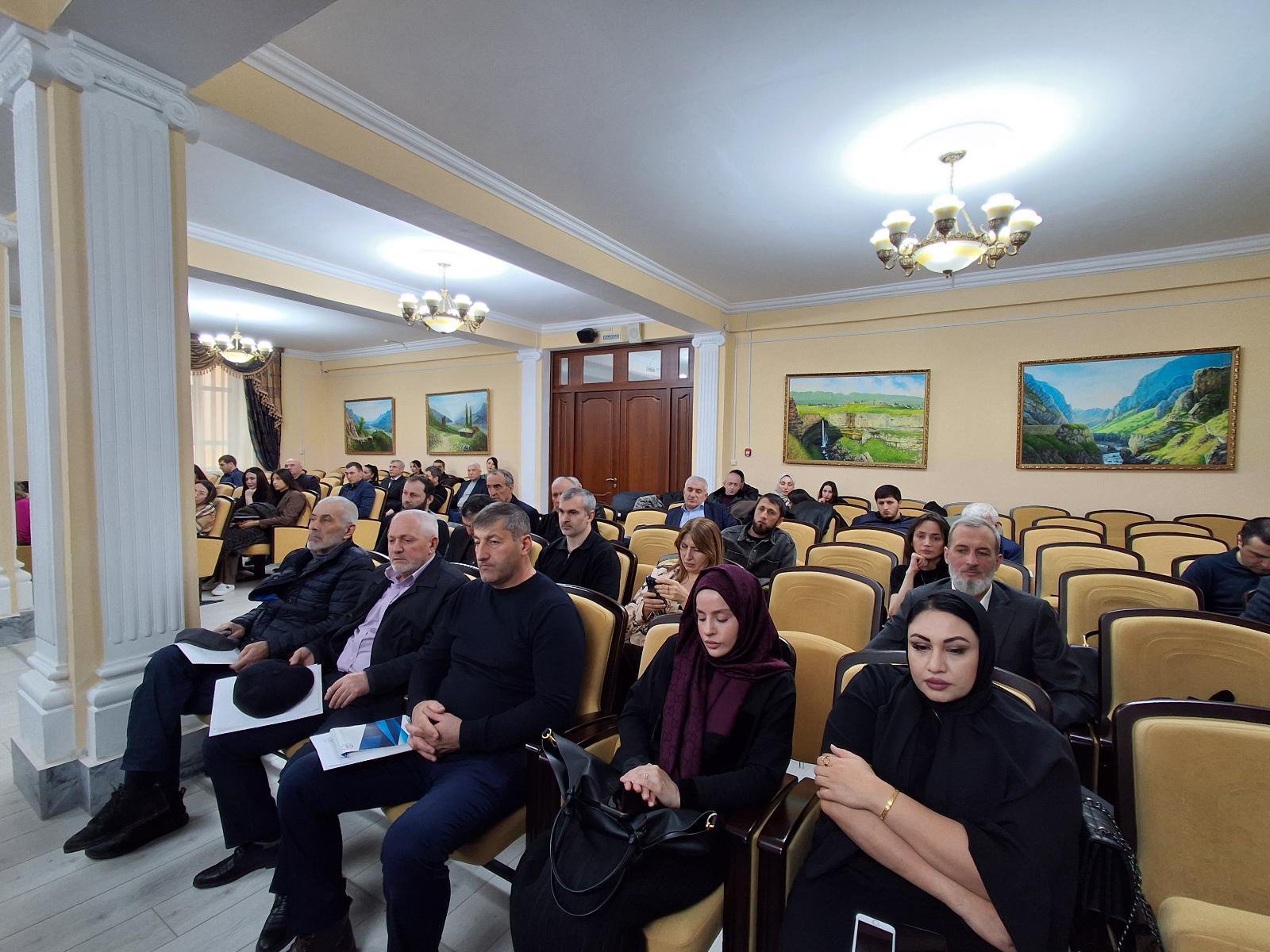 В Дагестанском кадровом центре состоялся семинар по вопросам предоставления сведений о доходах и имуществе.