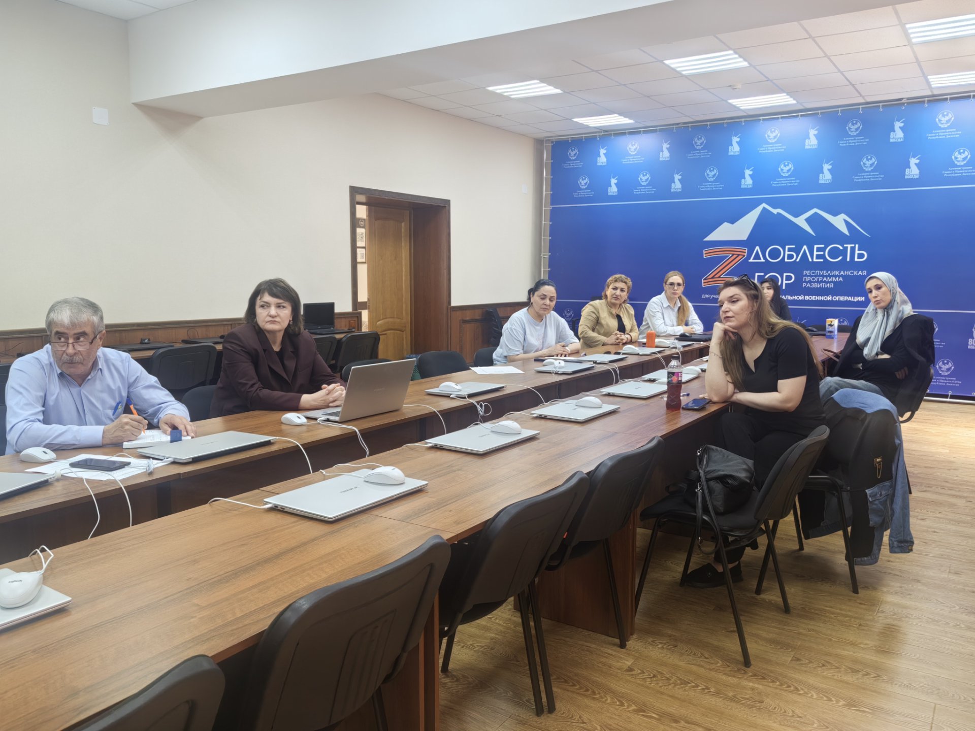 В Дагестанском кадровом центре с 18 мая 2026 года проходят курсы повышения квалификации муниципальных служащих.