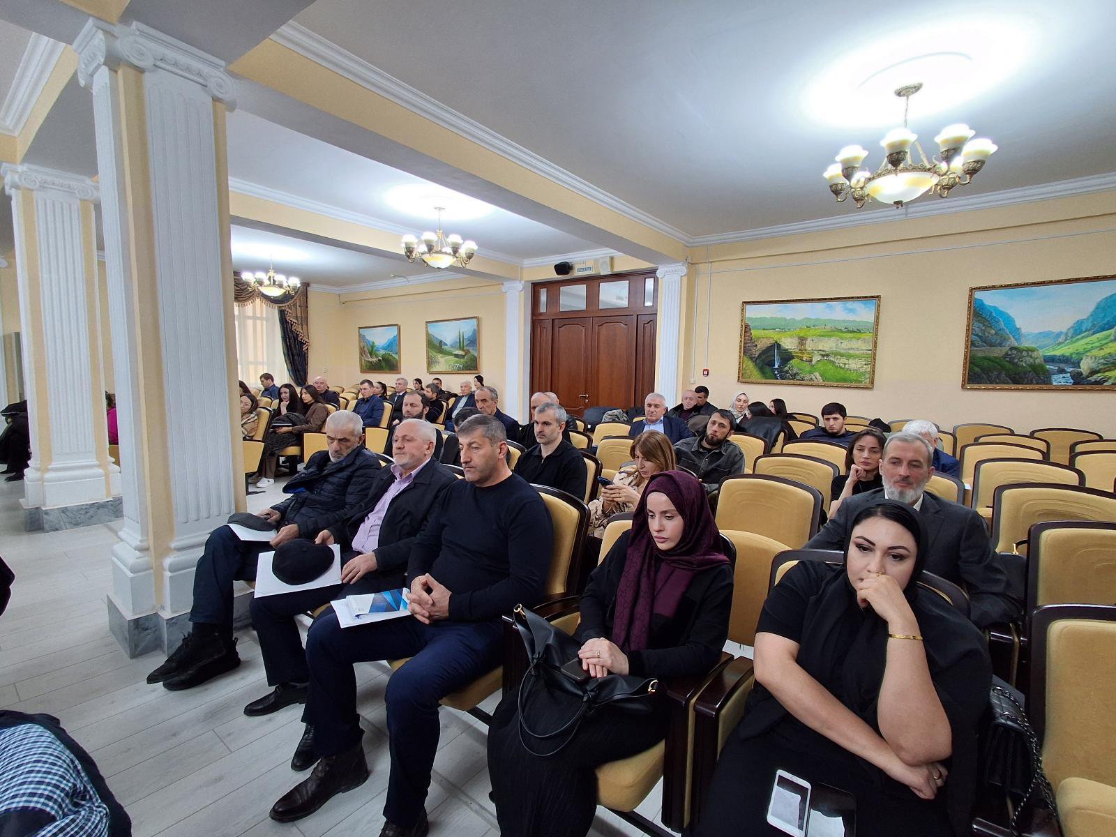 В Дагестанском кадровом центре состоялся семинар по вопросам предоставления сведений о доходах и имуществе.