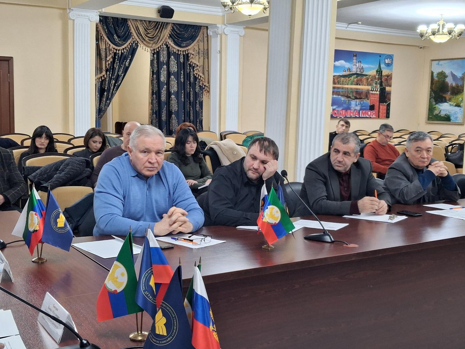 В Дагестанском кадровом центре состоялся семинар по вопросам предоставления сведений о доходах и имуществе.