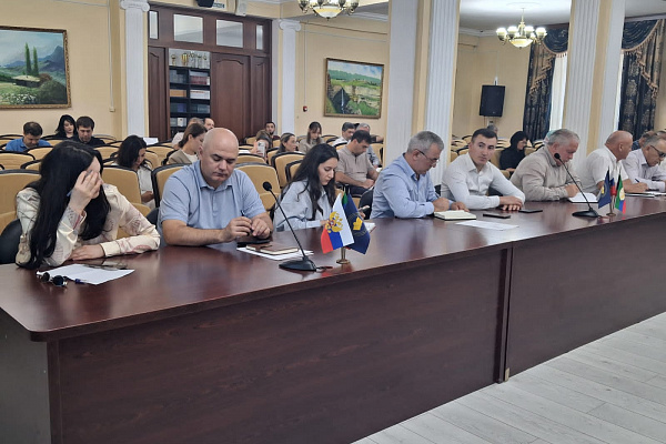 В Дагестанском кадровом центре обсудили вопросы достижения показателей госпрограммы по противодействию коррупции