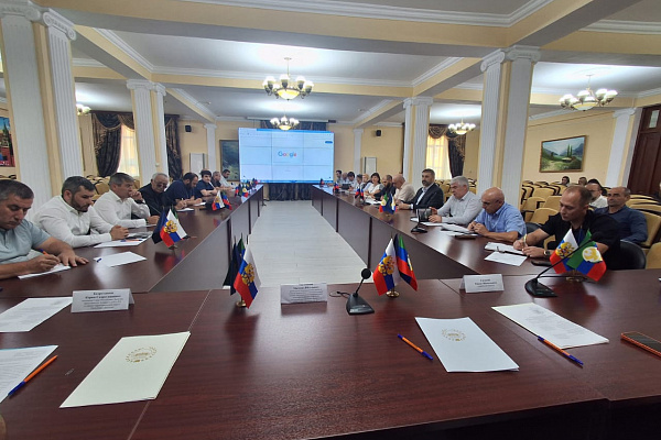 Семинар-практикум по противодействию идеологии терроризма и неонацизма для муниципальных служащих